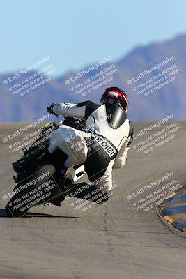 media/Jan-14-2022-Apex Assassins (Fri) [[4609ad47be]]/Trackday 2/Session 3/Turn 12 Backside/